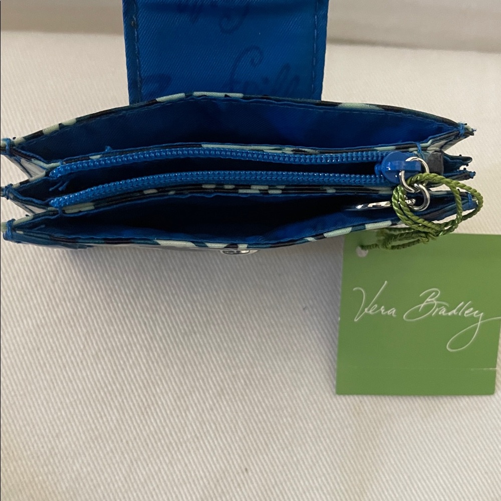 NWT Vera Bradley Blue Lagoon Trifold “Frill” Card Holder - Picture 4 of 9